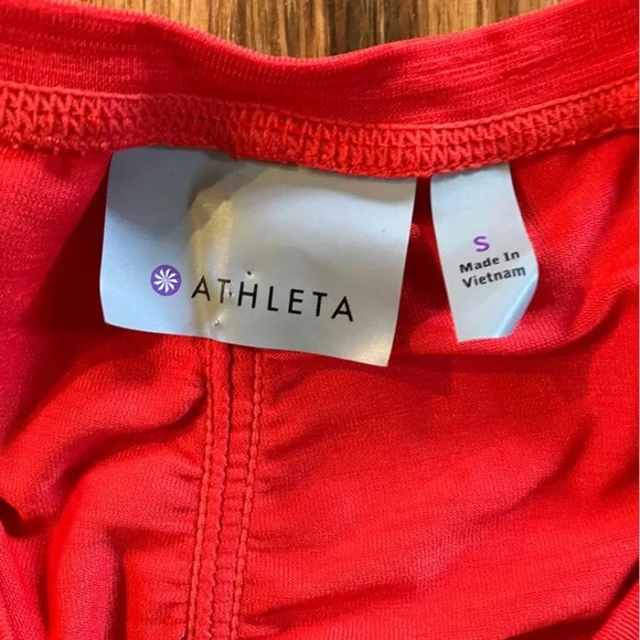 Athleta Red Running Short Sleeve Shirt 1/4 Zip Back Zipper Pocket Size S… - Picture 3 of 5